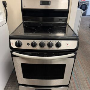 GE 24" Stainless Steel Electric Range – Used