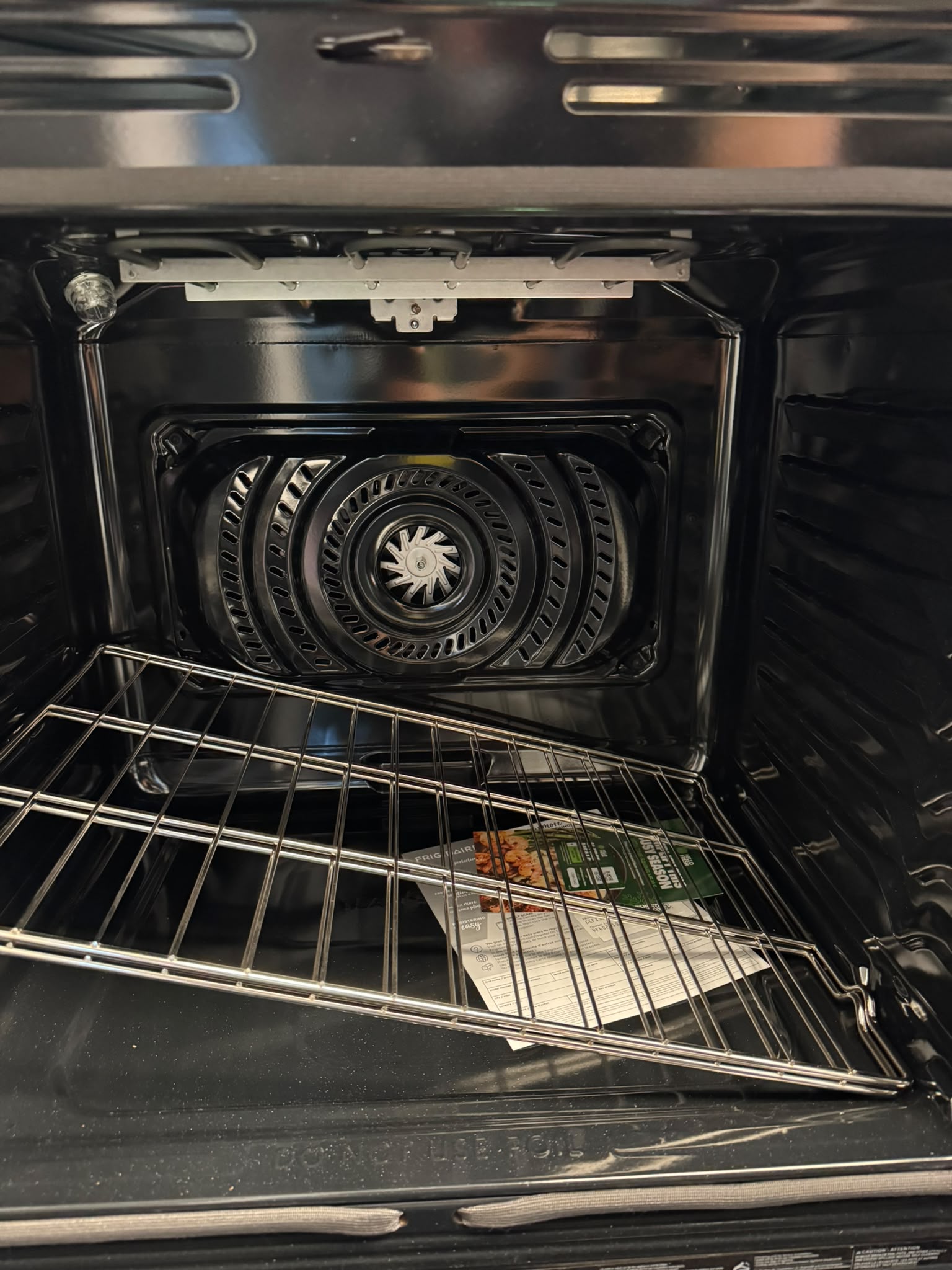Frigidaire Gallery GCFI306CBF 30" Stainless Steel Induction Range – Open Box - Image 3